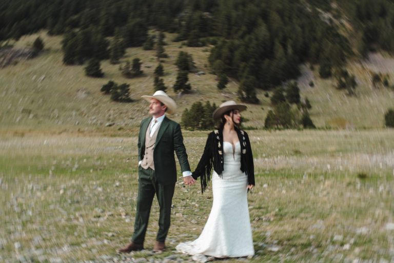 pareja en los pirineos huesca